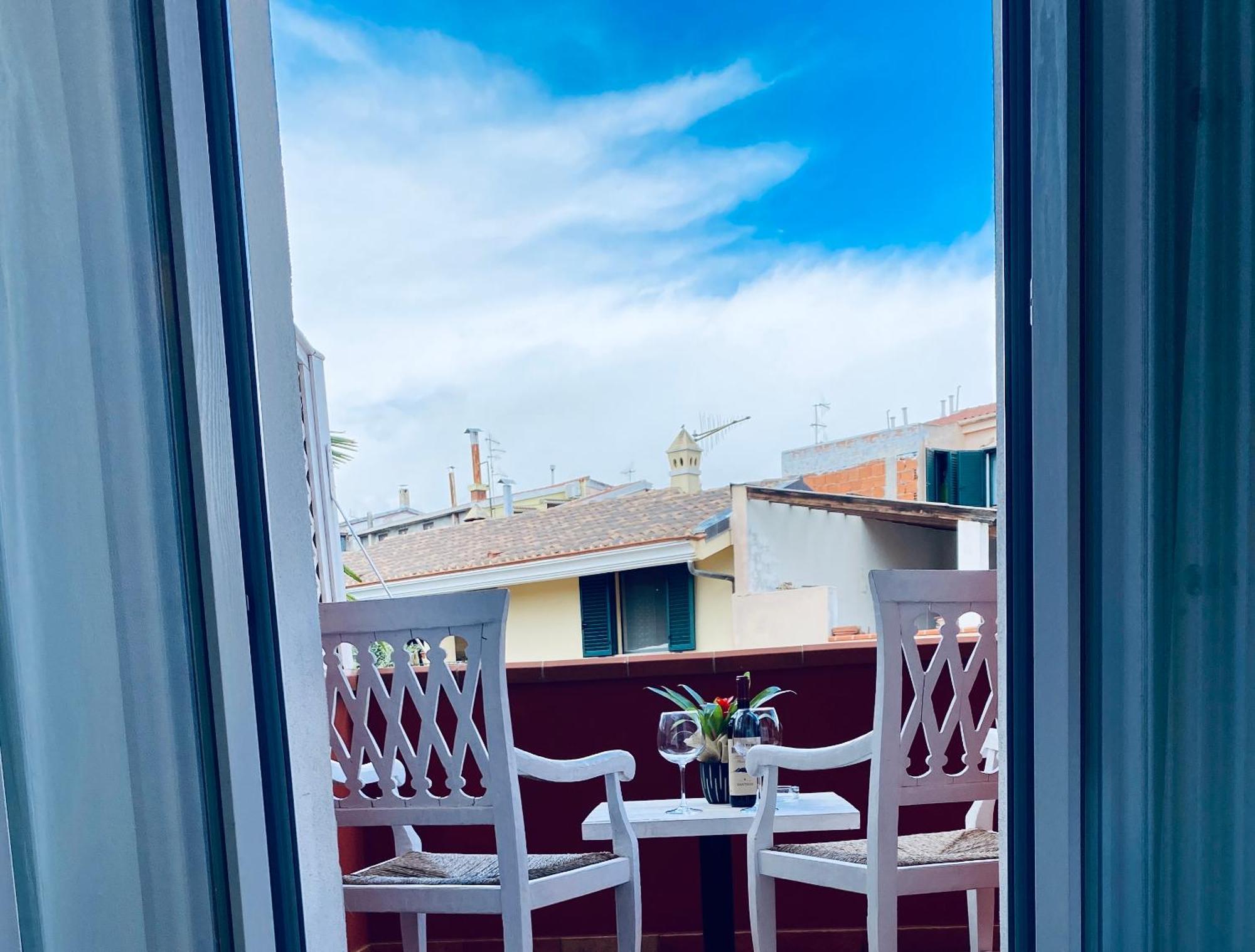 Locanda Degli Artisti Тортолі Екстер'єр фото