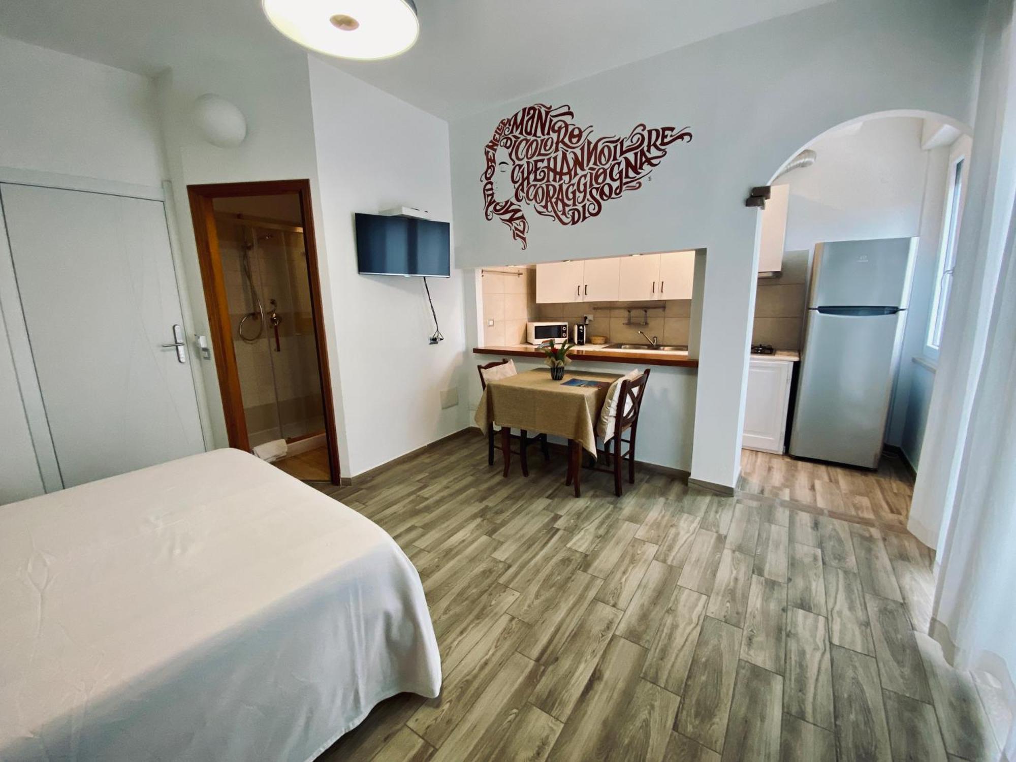 Locanda Degli Artisti Тортолі Екстер'єр фото