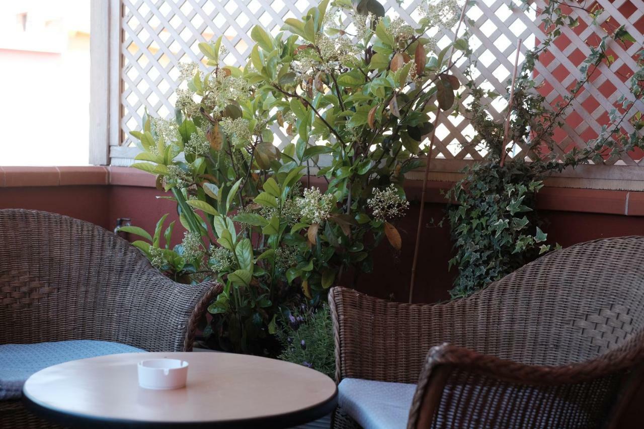 Locanda Degli Artisti Тортолі Екстер'єр фото