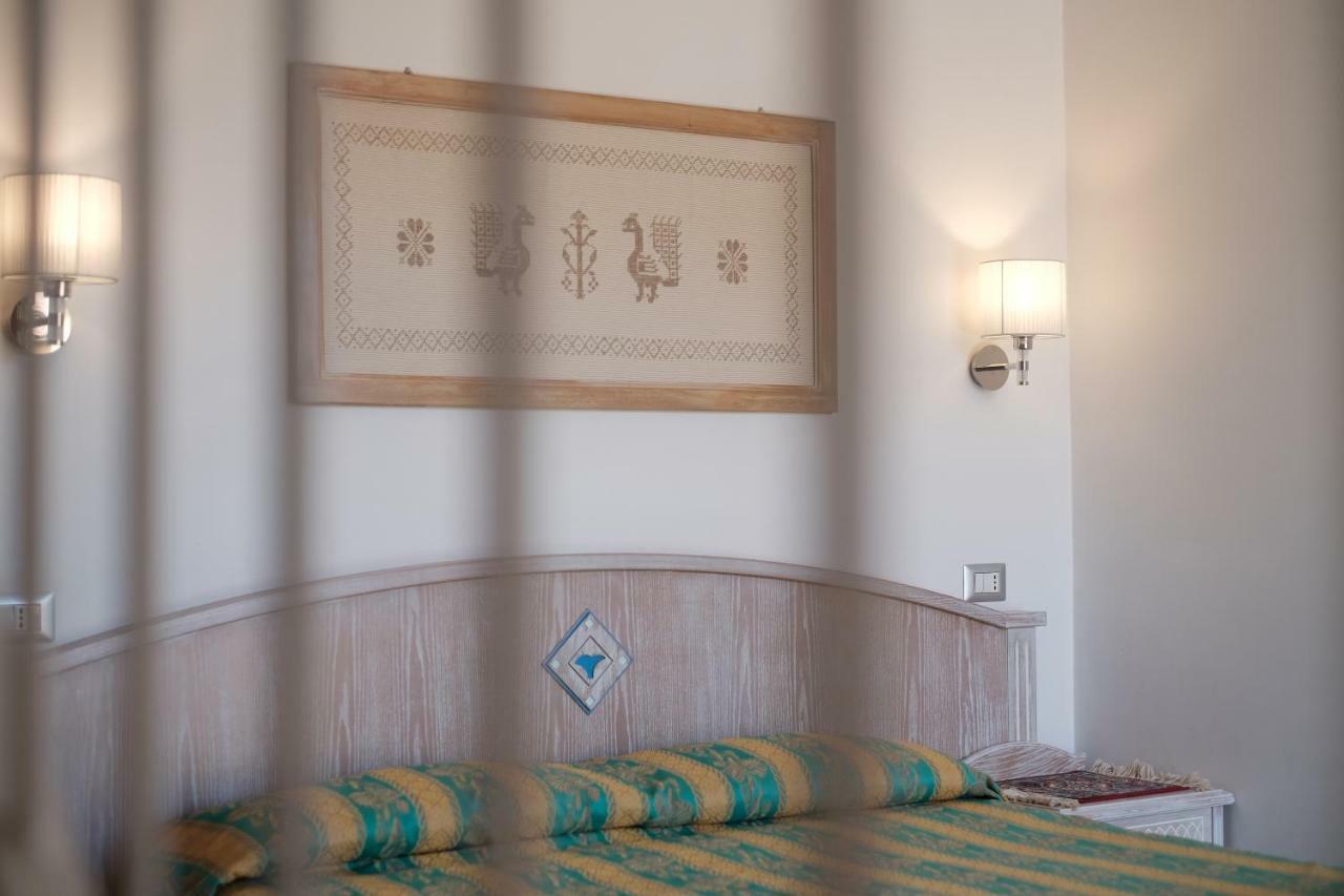 Locanda Degli Artisti Тортолі Екстер'єр фото